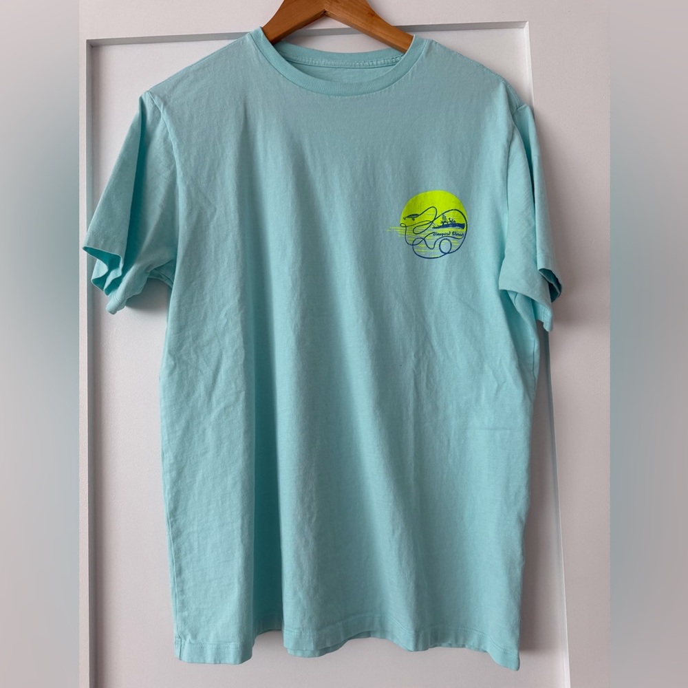 Vineyard Vines Light Blue Graphic T-Shirt, Small